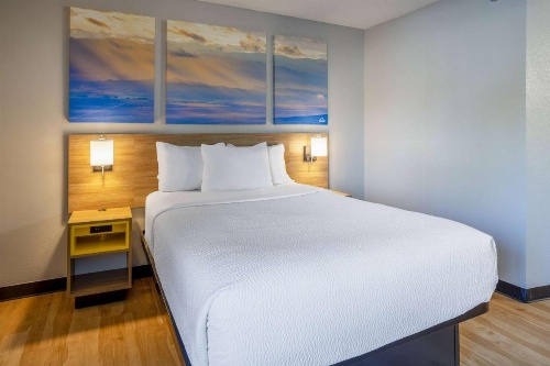 Days Inn by Wyndham Pleasant Prairie Kenosha image 15