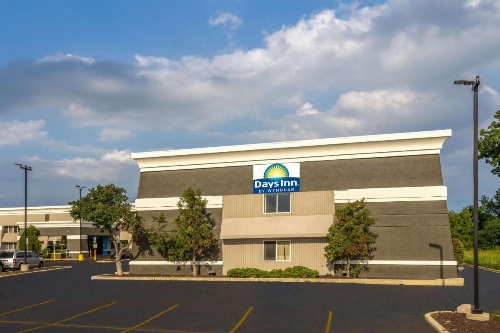 Days Inn by Wyndham Pleasant Prairie Kenosha image 26