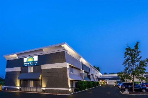 Days Inn by Wyndham Pleasant Prairie Kenosha image 27
