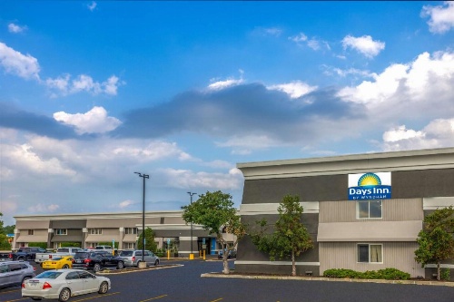 Days Inn by Wyndham Pleasant Prairie Kenosha image 28